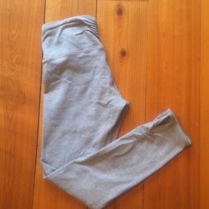 Lululemon cropped bottoms